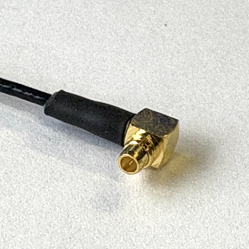 MMCX 90° Male to SMA Female Extension Cable (40mm) – Low Loss FPV Antenna Pigtail Adapter up to 6GHz